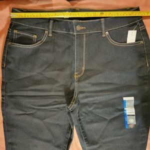 Mid-Rise Boot Cut Jeans